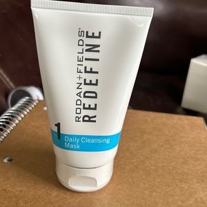 Rodan Fields Daily Cleansing Mask